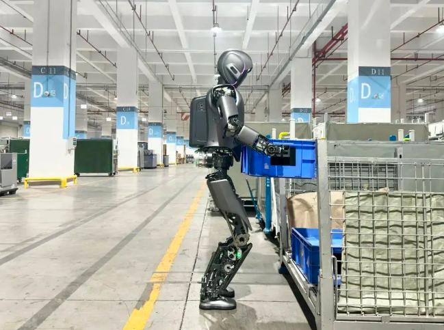 仓库省出百万利润！柔性立库+AI...